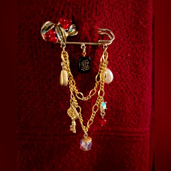 FINAL PRICE Gorgeous Vintage Guilloche Brooch Safety Pin Pearl Crystal Brooch - Picture 1 of 9